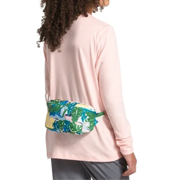 The North Face Kid 7/8 Fanorak Jacket Jaiden Green Valley Block Print Fanny Pac - Picture 2 of 8